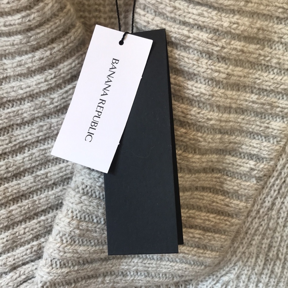 Banana Republic Italian Yarn Sweater - Oatmeal Gray color - Picture 4 of 6